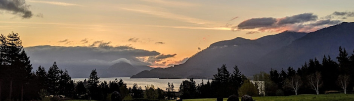 skamania lodge at dawn