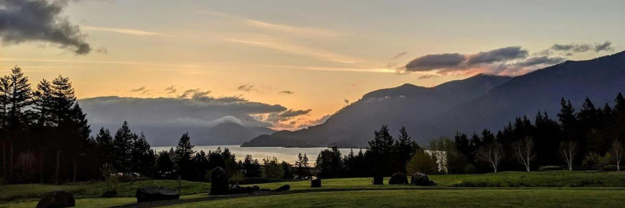 Skamania Lodge at dawn